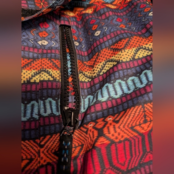 Burton Snow Jacket, Women's Small, w/ Hood and Vents, Multicolored Pattern - Picture 3 of 9